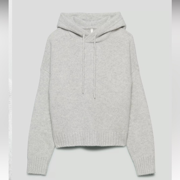 aritzia cashmere hoodie - Picture 4 of 5